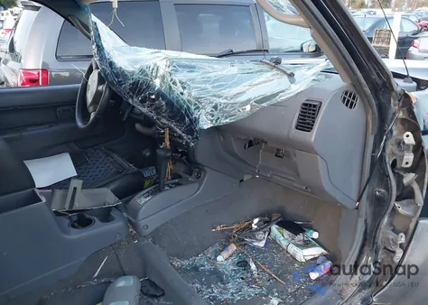 2001 Nissan Xterra Se из США, поврежденный, VIN 5N1ED28Y01C521456